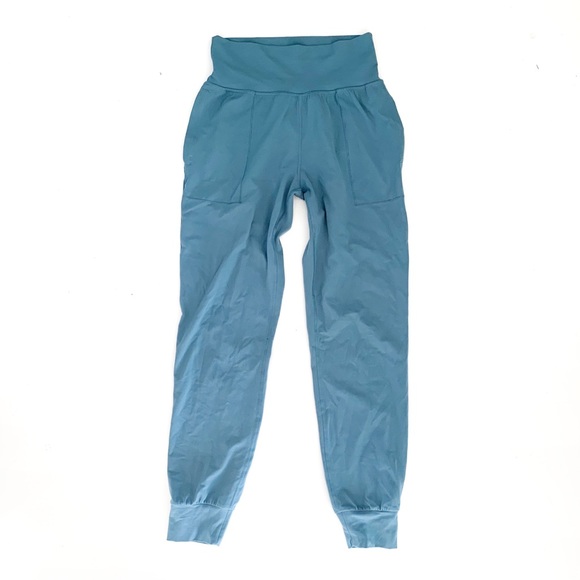 Athleta Pants - Athleta Salutation Jogger Pants Small Tall Powervita
